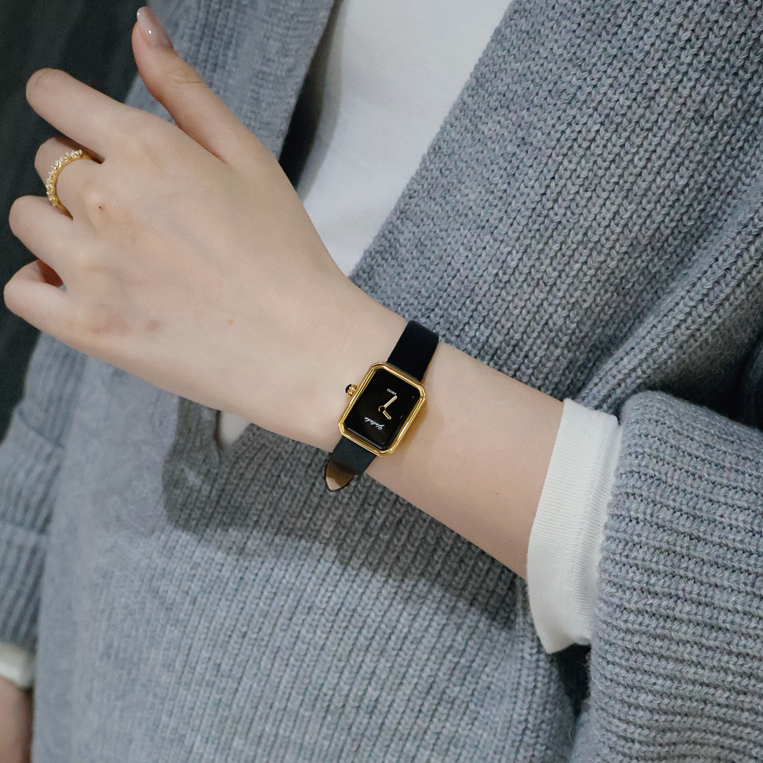 Luxury Watch Level - Black Gold Small Sugar Watch Women's