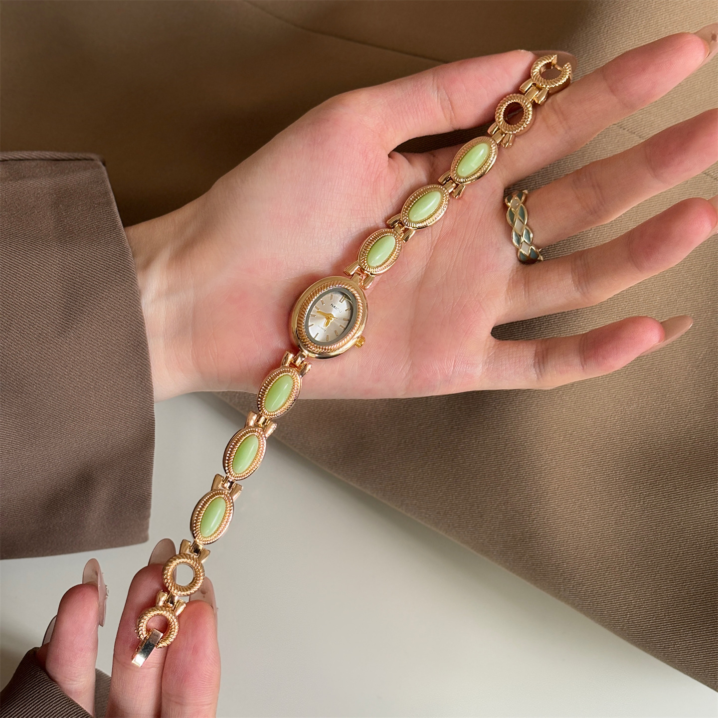New Vintage Women's Watch with - Luxury Watch Vintage のレビューと価格