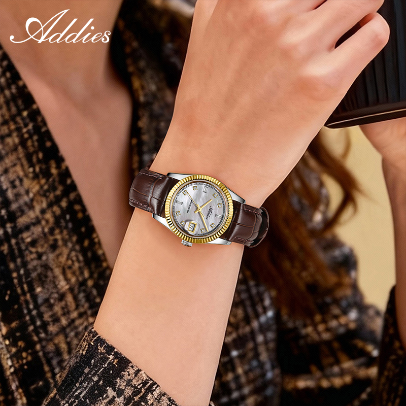 Addies 585 Quartz Woman's Watc - Luxury Watch Dial のレビューと価格
