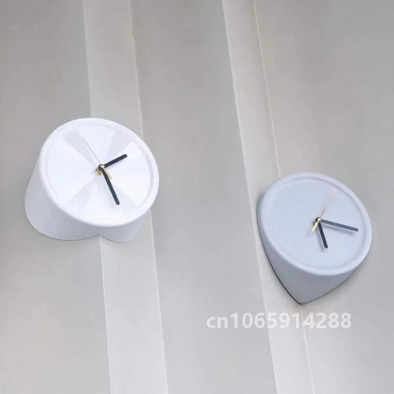8 Inch Corner Wall Clocks Mini - Luxury Watch House のレビューと価格