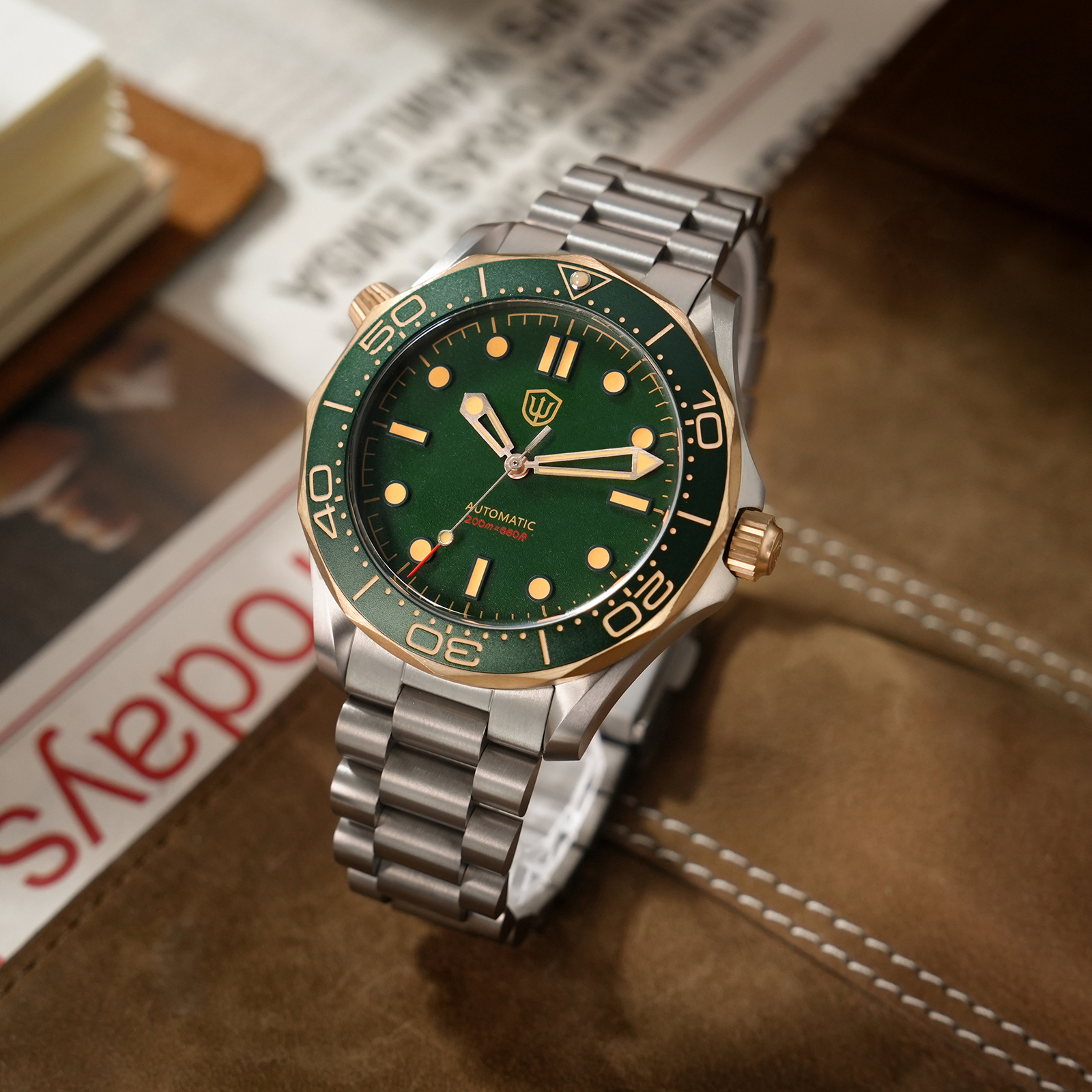 Watchdives WD007 V4 42Mm Titan - Luxury Watch Dial のレビューと価格