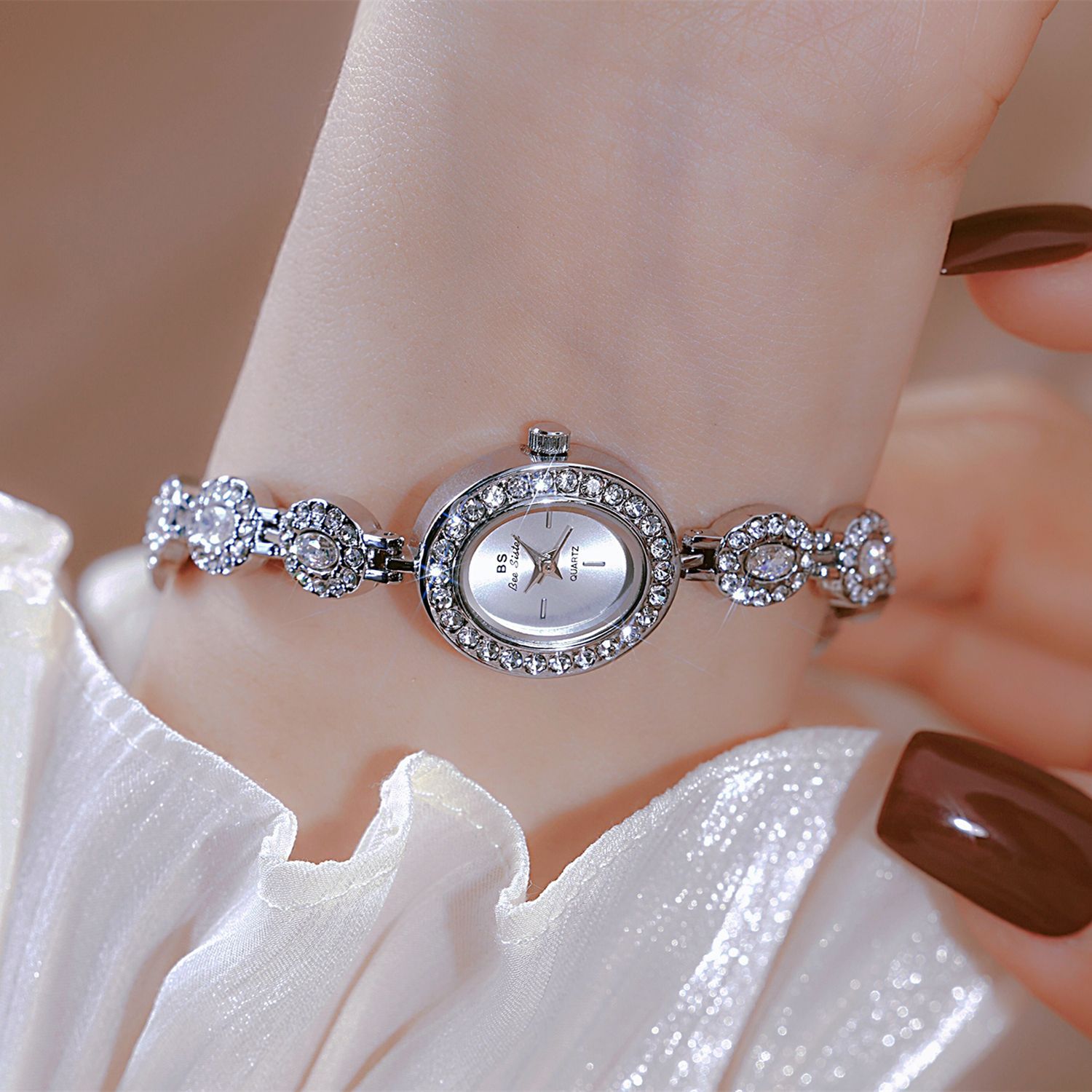 UTHAI New Women Chain Watch Li - Luxury Watch Vintage のレビューと価格