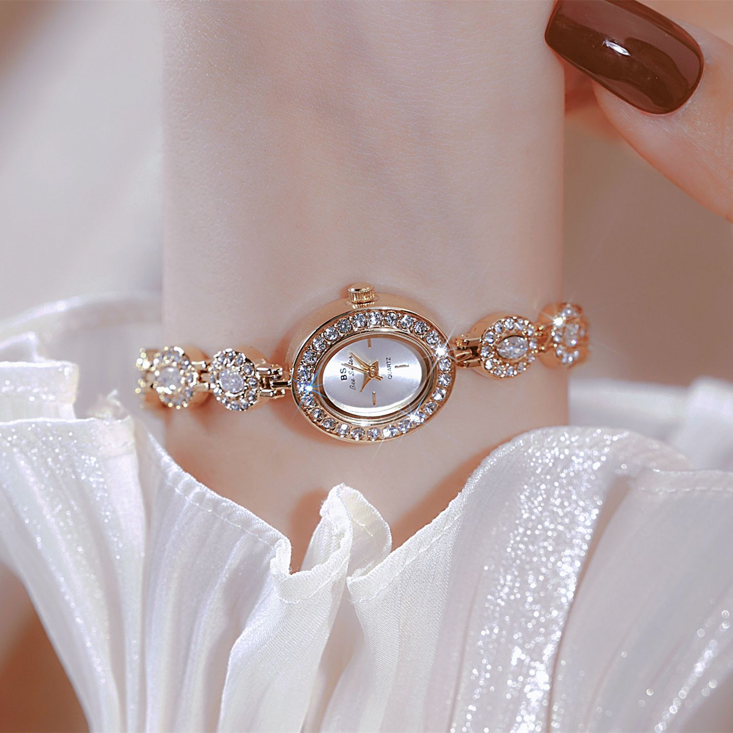 UTHAI New Women Chain Watch Li - Luxury Watch Vintage のレビューと価格