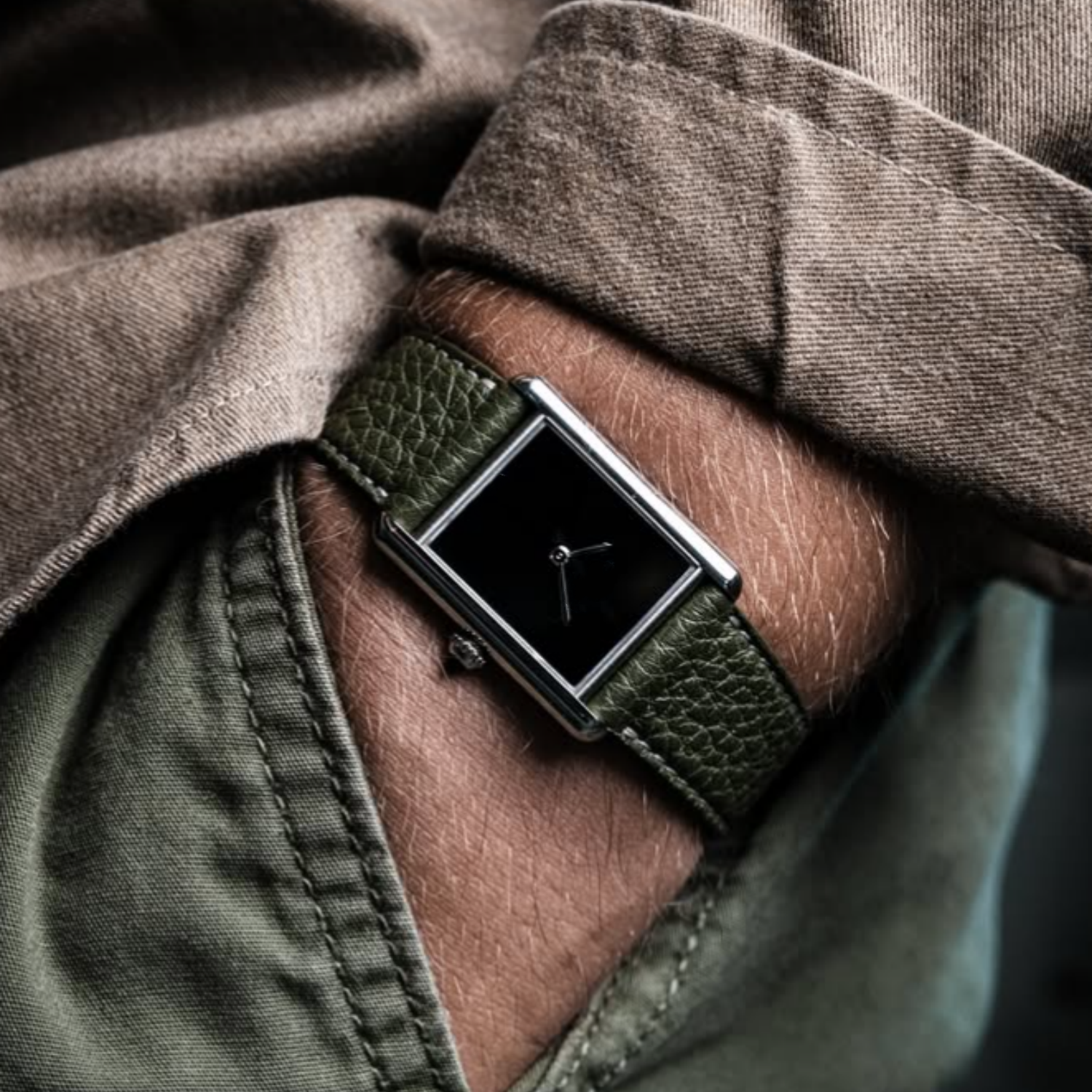 CILOA Black Square Tank Watch  - Luxury Watch All Black のレビューと価格