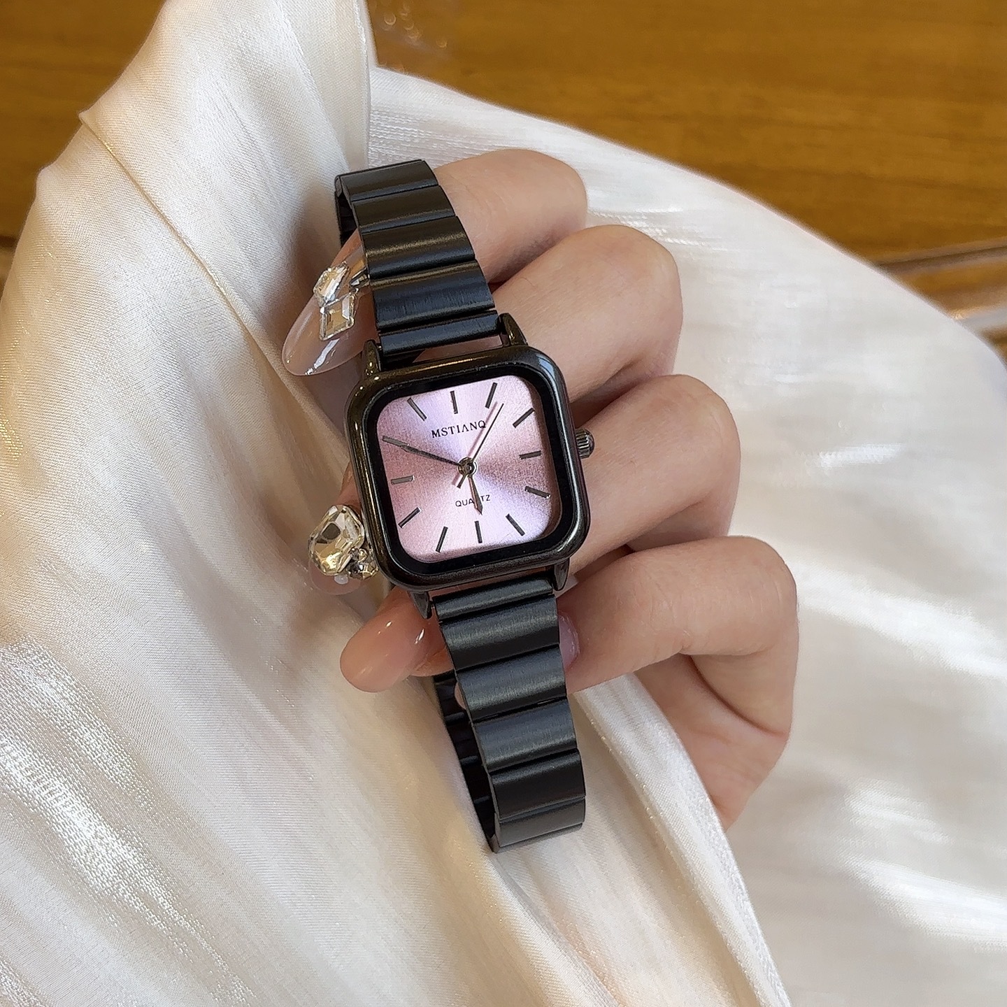 Hot Sale Brand Black Watch for - Luxury Watch All Black のレビューと価格