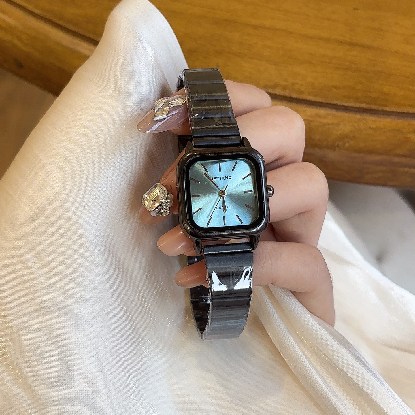 Hot Sale Brand Black Watch for - Luxury Watch All Black のレビューと価格