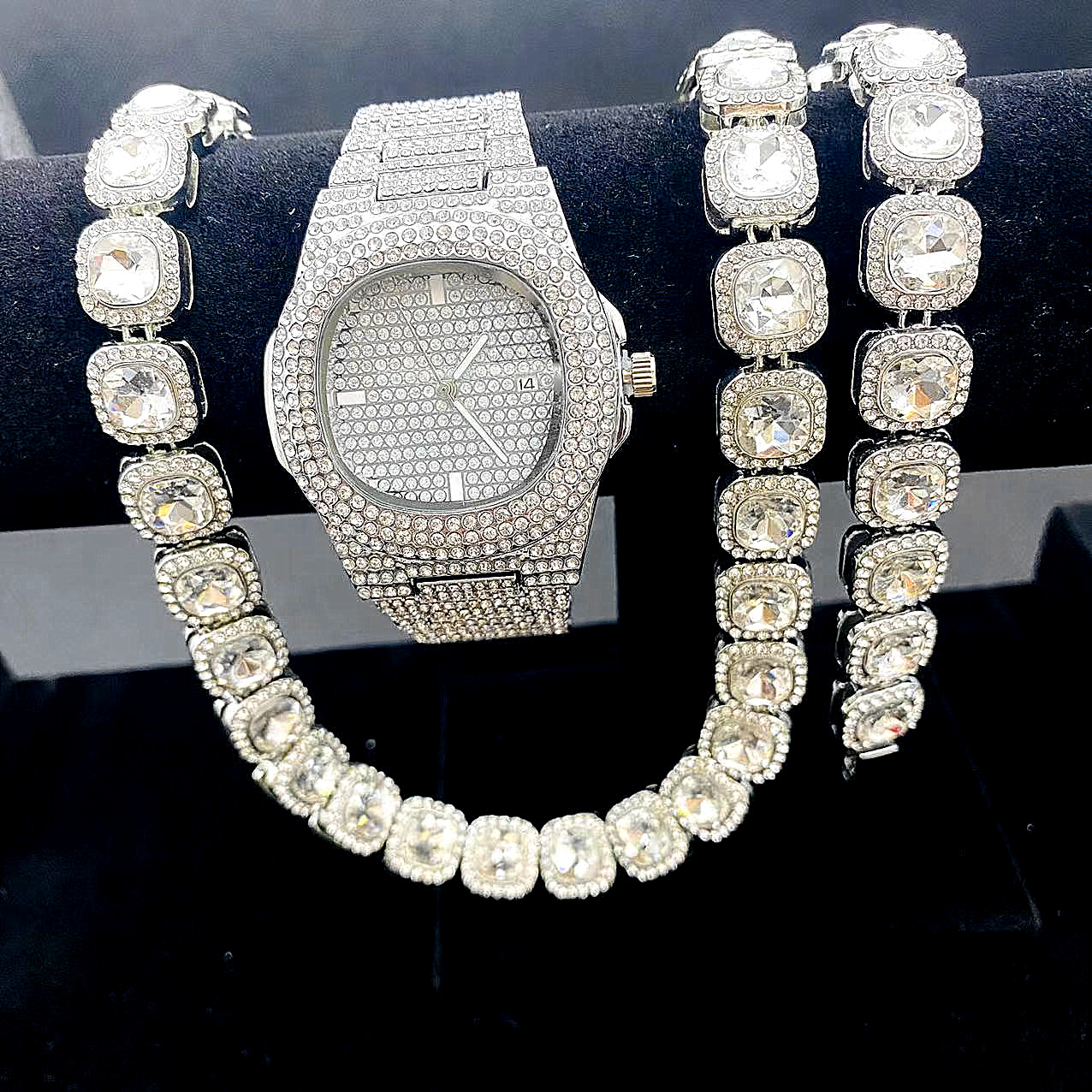 Luxury Watch + Chain + Bracele - Luxury Watch Miami のレビューと価格