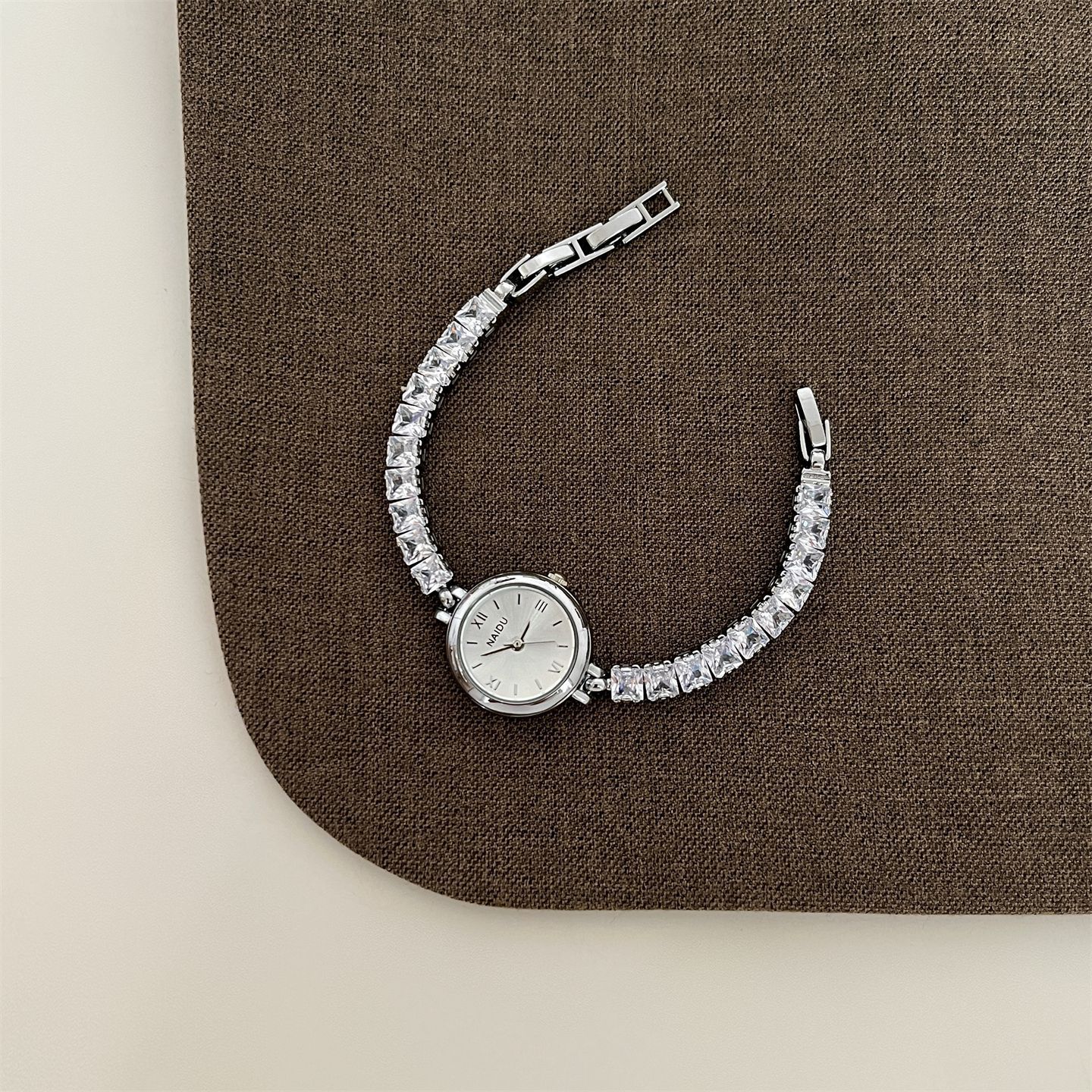 New Fashion Diamond-encrusted  - Luxury Watch Level のレビューと価格