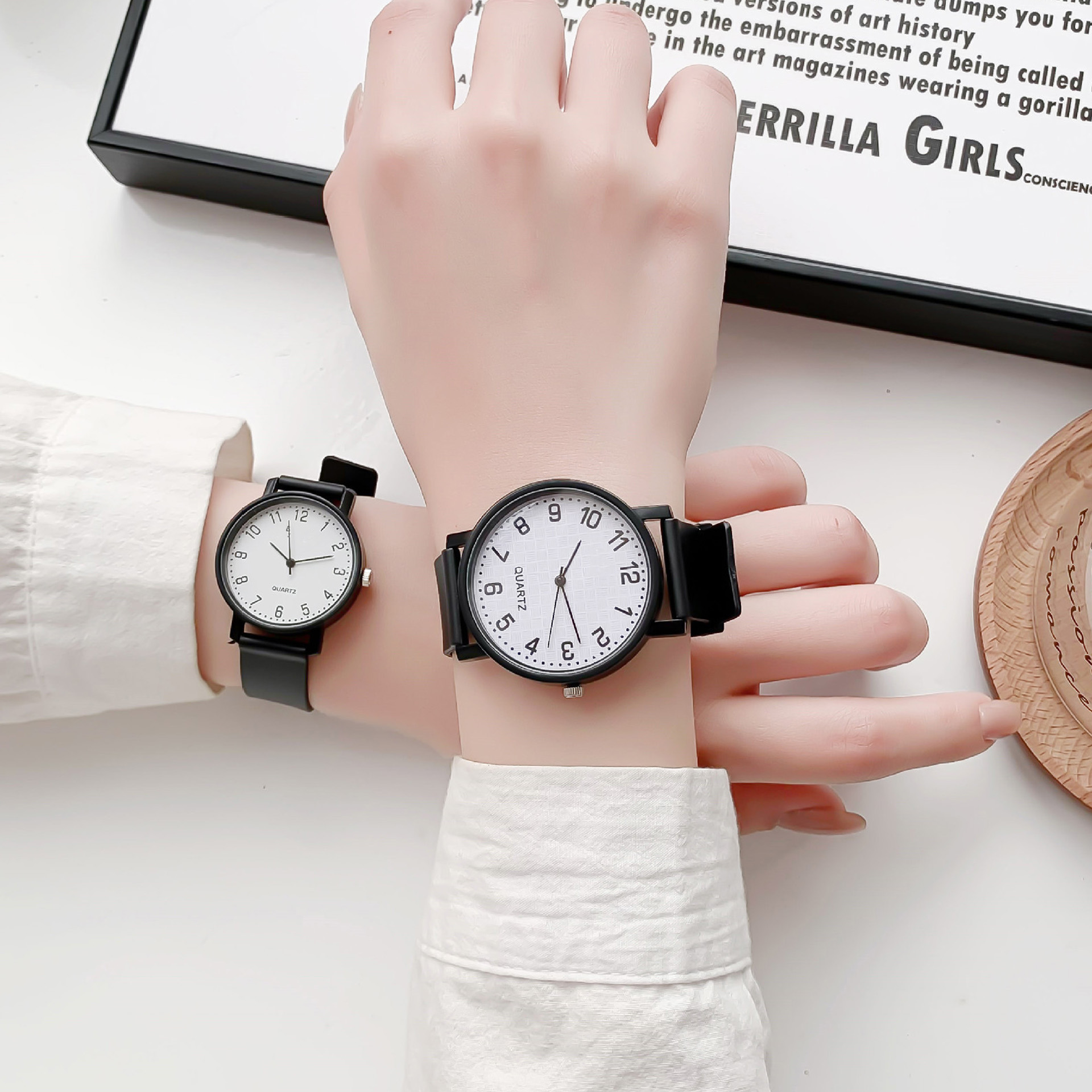 Simple Black Watch Quartz Watc - Luxury Watch Female のレビューと価格