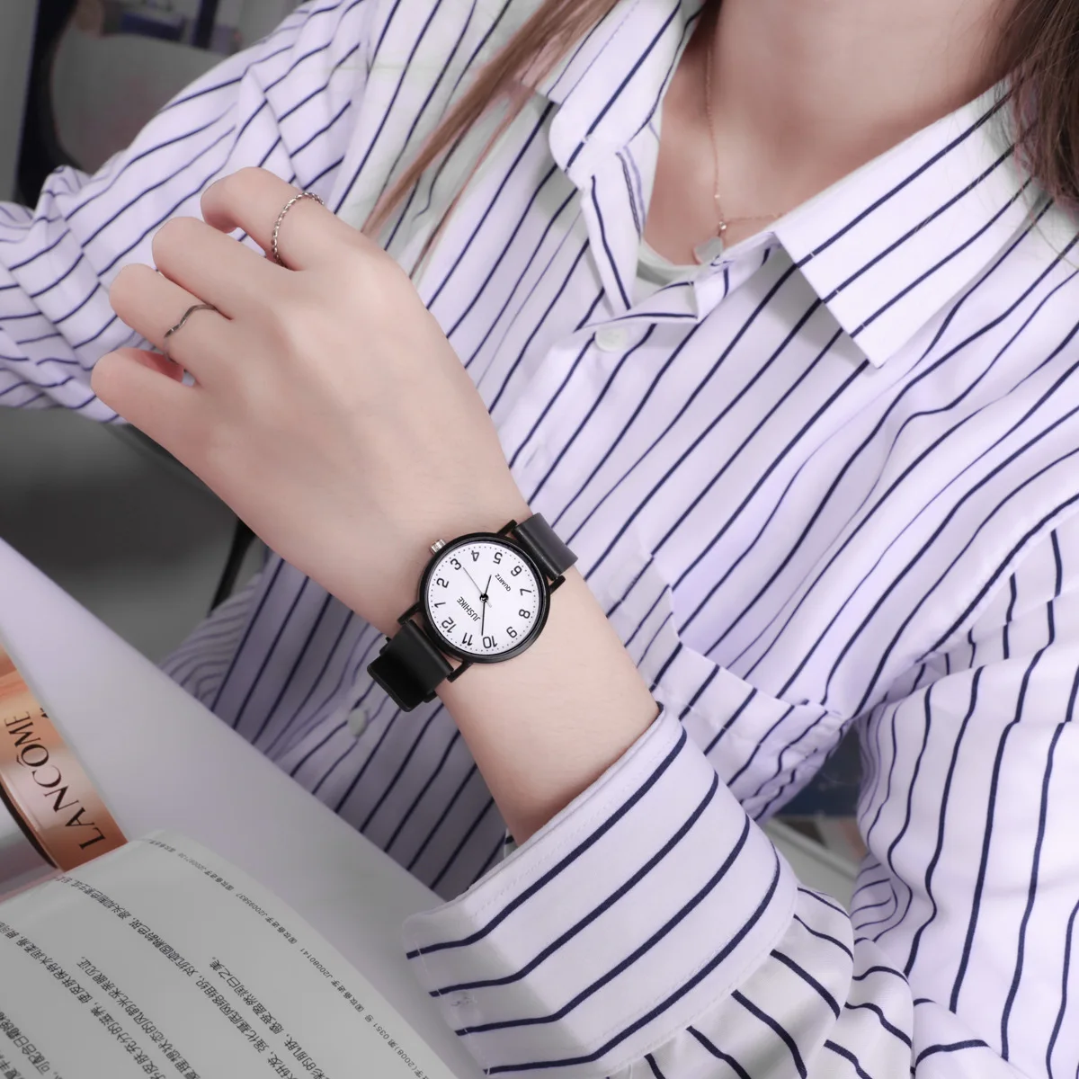 Simple Black Watch Quartz Watc - Luxury Watch Female のレビューと価格
